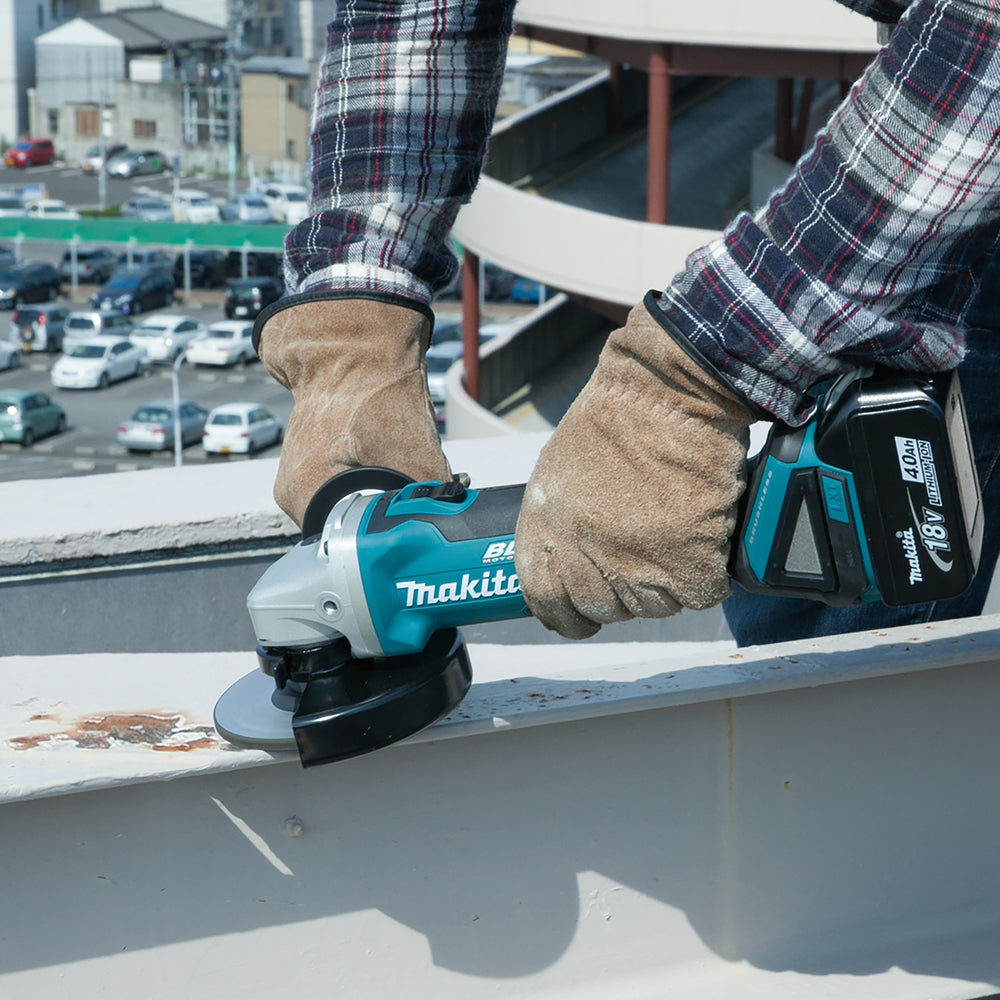 Kit combiné Makita DLX2552TJ 18V : Perceuse DHP492 + Meuleuse DGA504 + 2 batteries 5 Ah + Chargeur + Coffret de transport