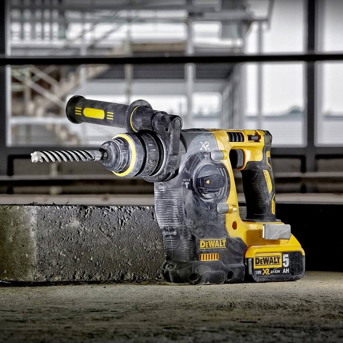 Marteau électropneumatique sans balais Dewalt XR DCH273Z - 18V 2.1J SDS-Plus avec sac