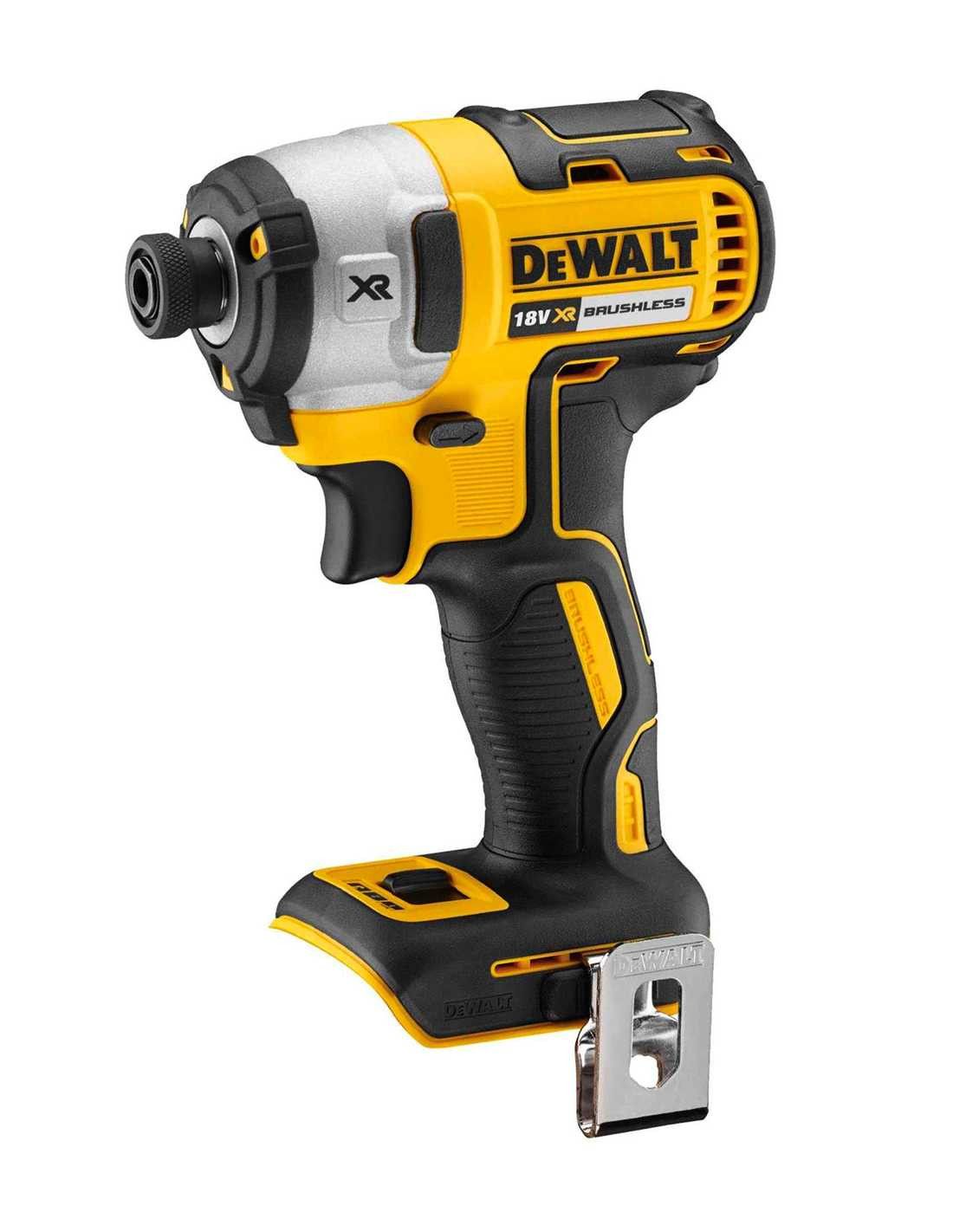 Kit Dewalt avec 4 Outils + 2bat 5Ah + chargeur + 2xTSTAK VI DCK496P2