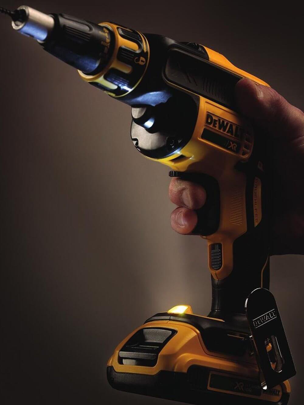 Atornillador para pladur Dewalt DCF620D2- 18v. 2 baterías 2.0 Ah con maletin