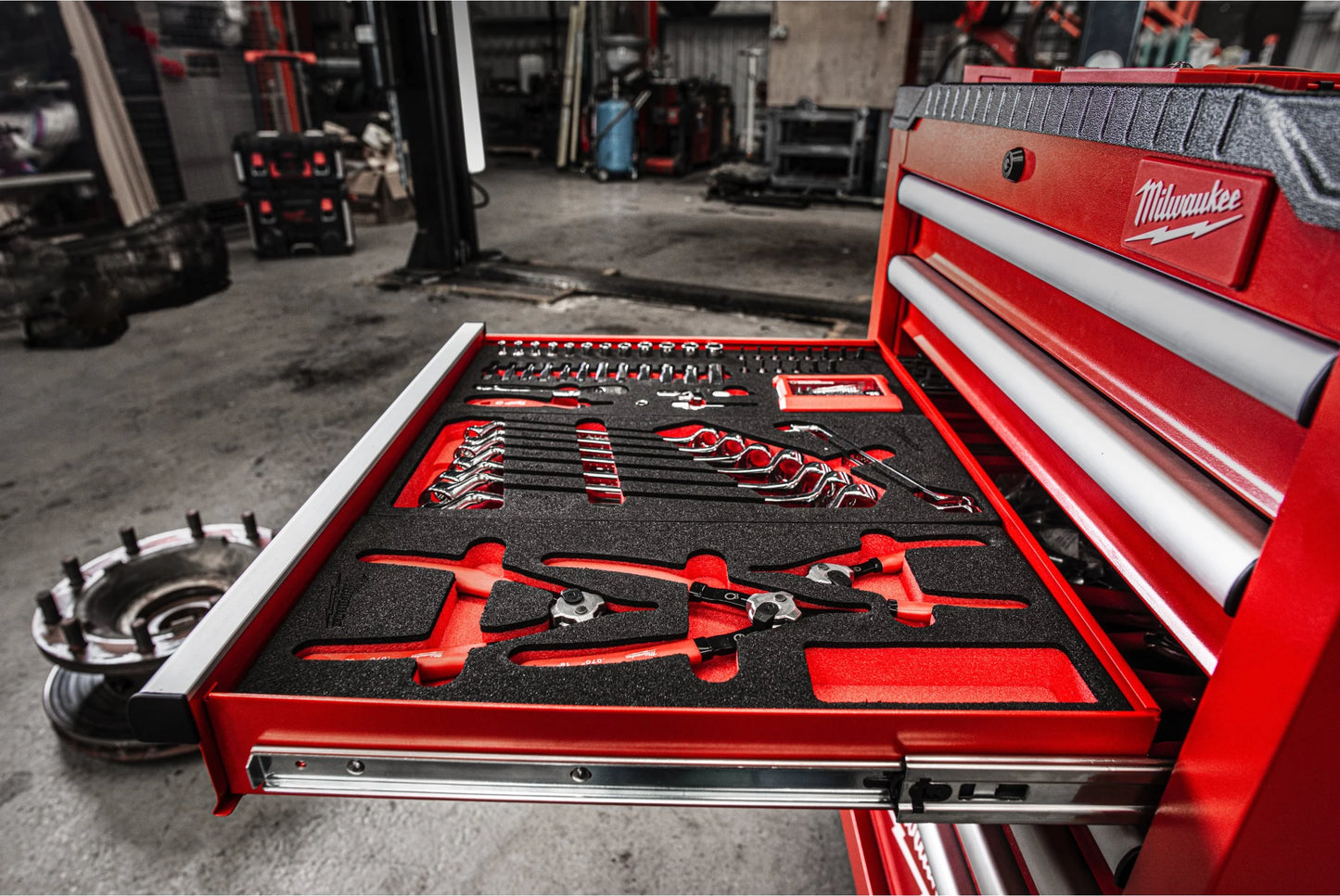 Chariot à outils à 7 tiroirs Toolguard 69 cm Milwaukee