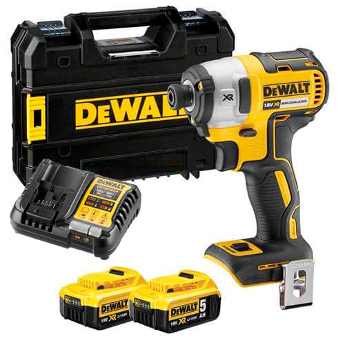 Tournevis à percussion sans balais XR 18V ​​205Nm avec 2 batteries 5Ah et étui Dewalt DCF887P2