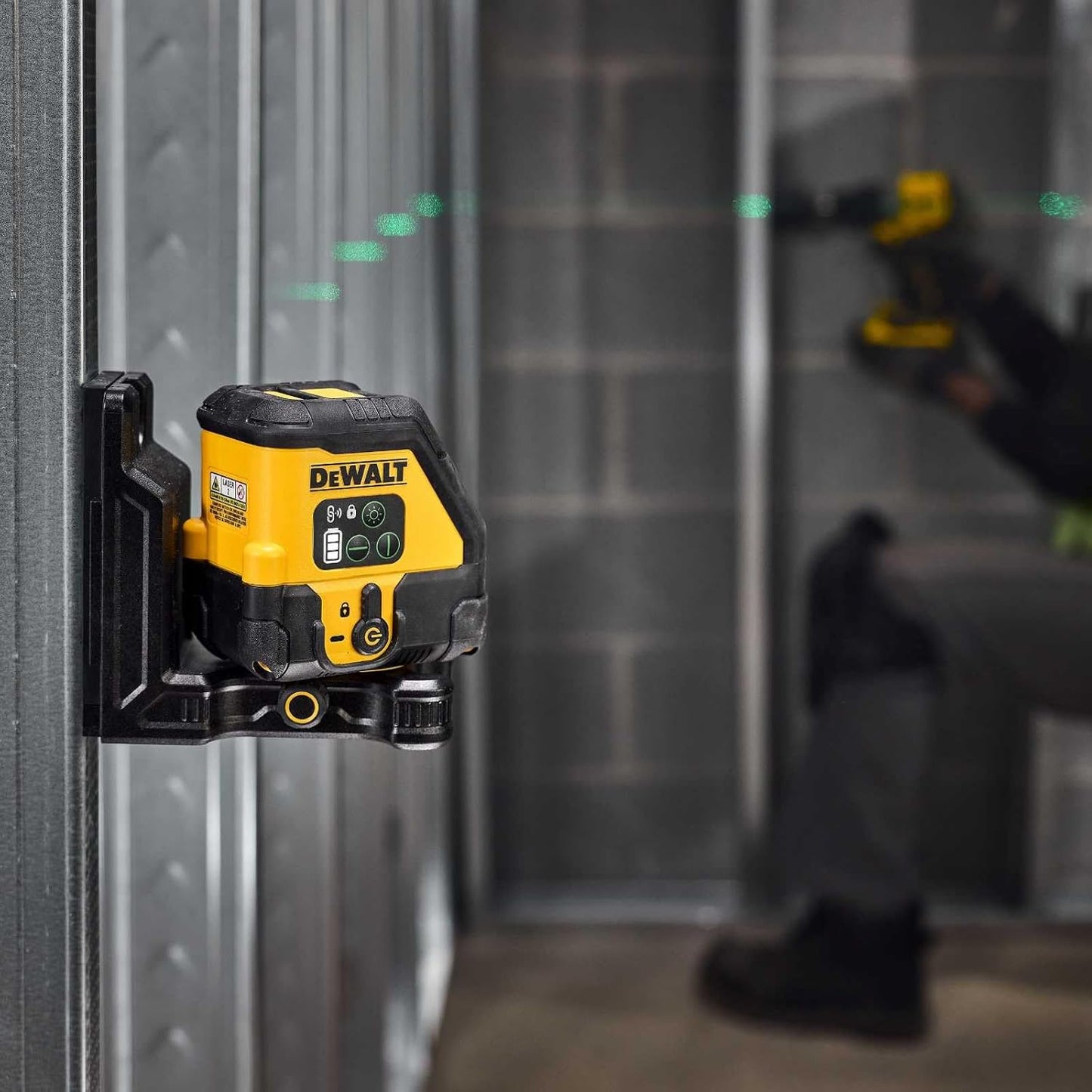 Niveau laser vert autonivelant à 2 lignes croisées USB-C Dewalt DCLE14201GB