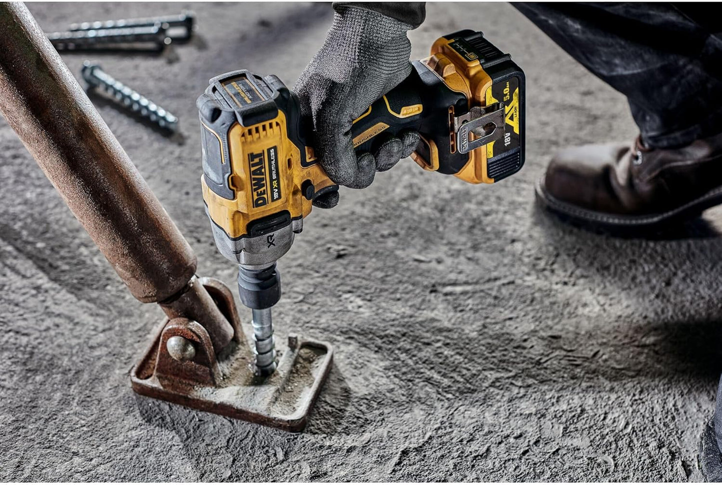 Clé à chocs sans balais Dewalt DCF891NT 18 V XR 1/2" avec mallette de transport