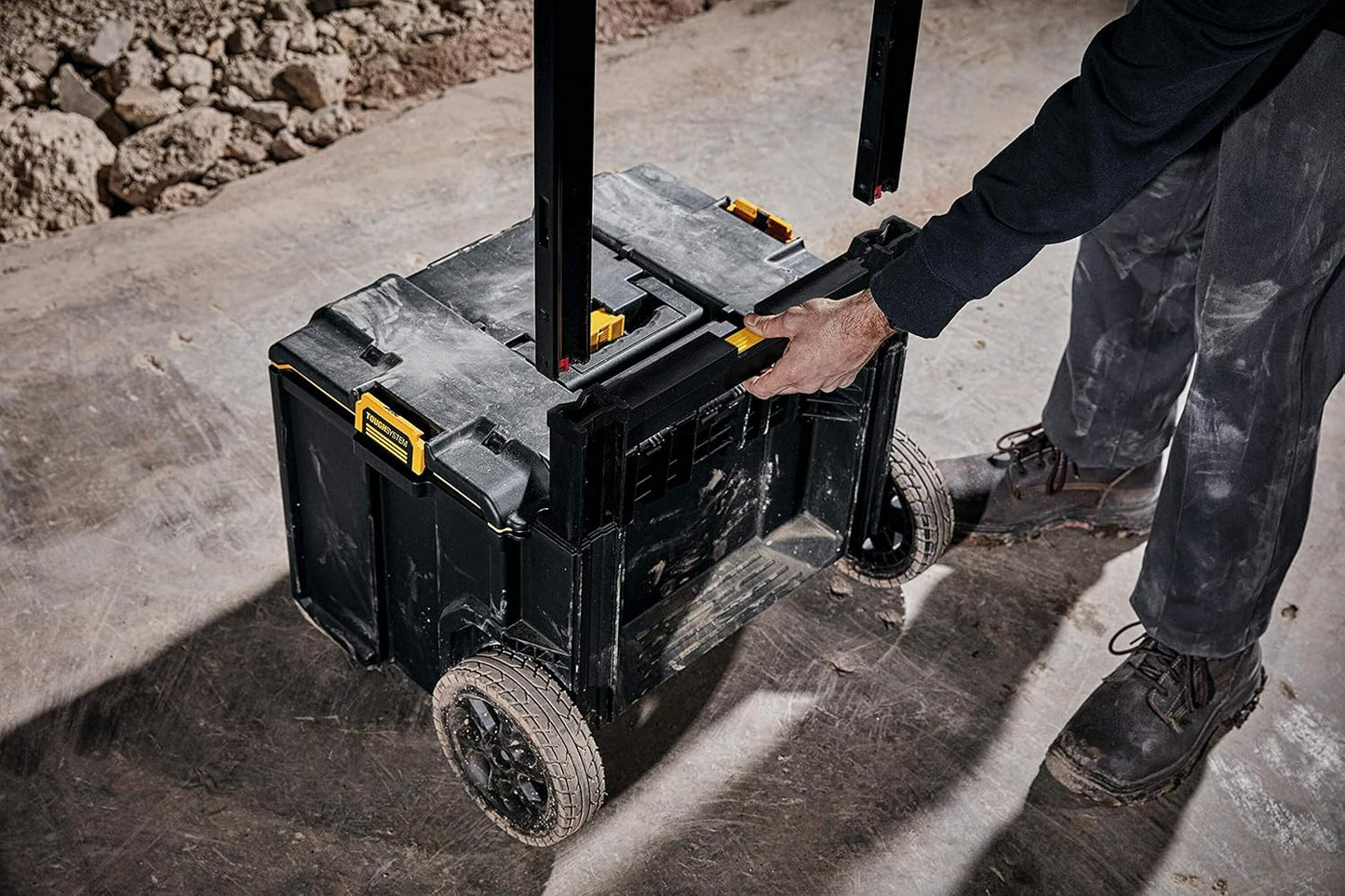 Boîte à outils avec poignée et roues TOUGHSYSTEM DS450 Dewalt DWST83295-1