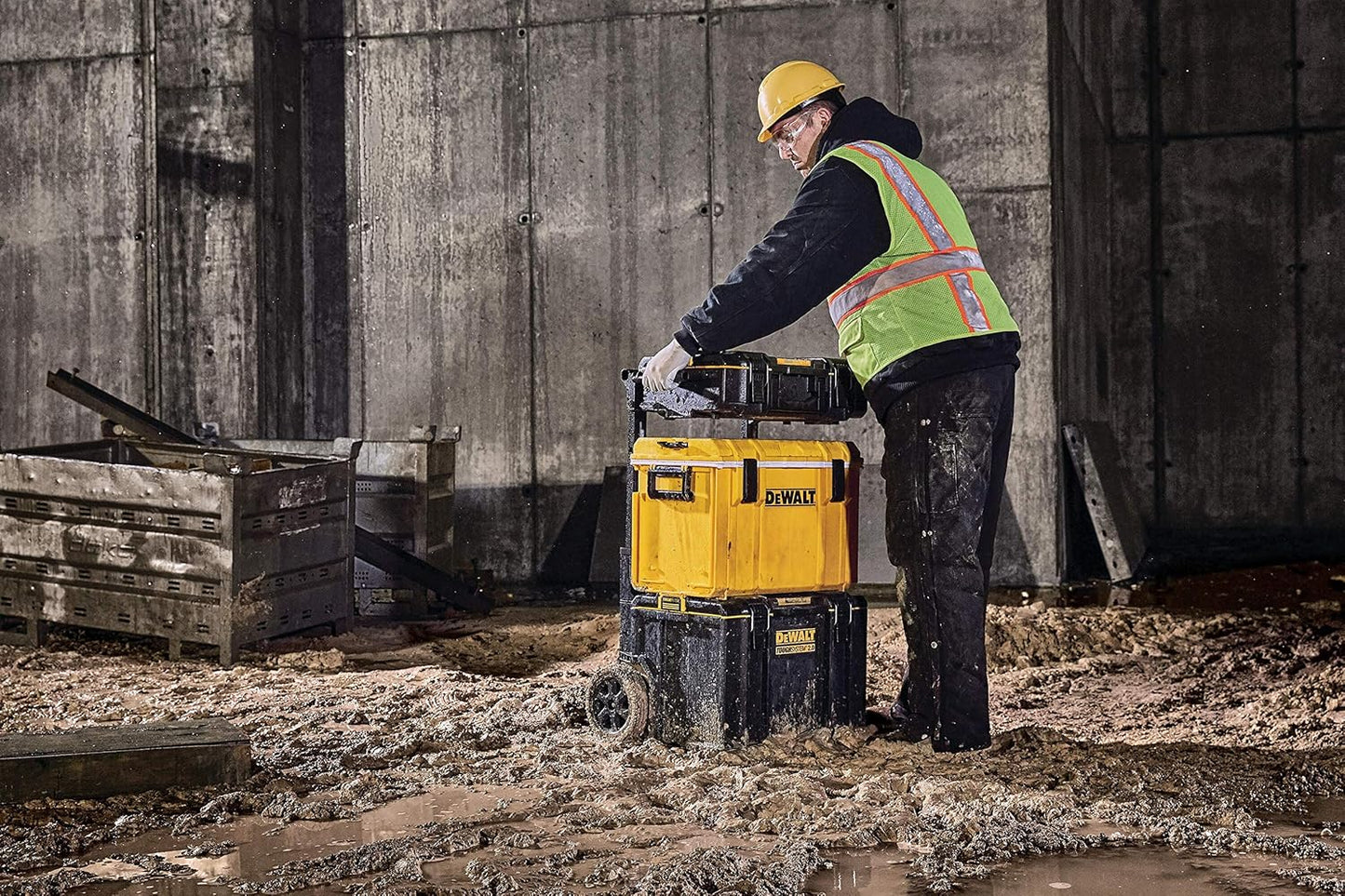 Boîte à outils avec poignée et roues TOUGHSYSTEM DS450 Dewalt DWST83295-1