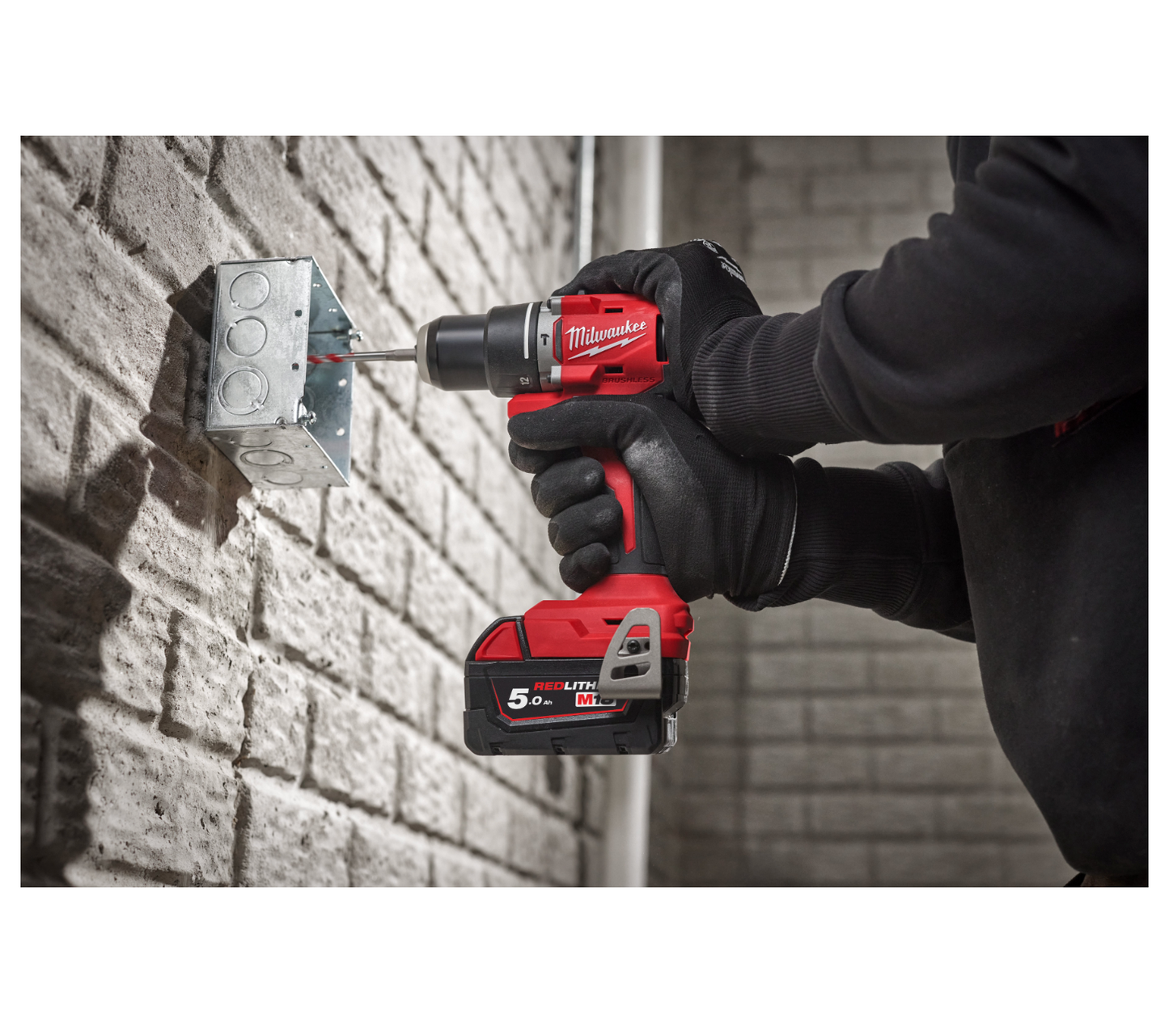 Marteau perforateur compact M18 + 2 batteries 2Ah + chargeur + mallette Milwaukee M18 BLPDRC-202C