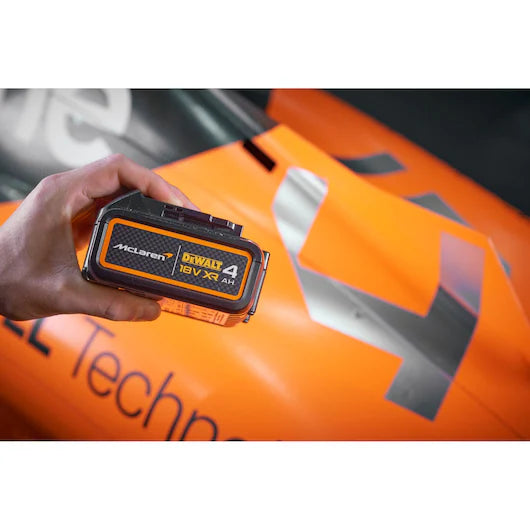 Perceuse à percussion McLaren 18 V 90 Nm 13 mm avec 2 batteries 4 Ah et mallette Dewalt DCD85MM2T