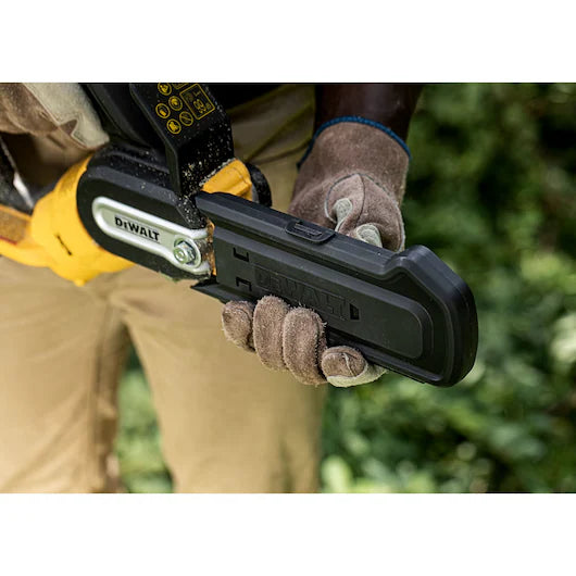Scie d'élagage XR 18V 20cm + batterie 5Ah + Chargeur Dewalt DCMPS520P1