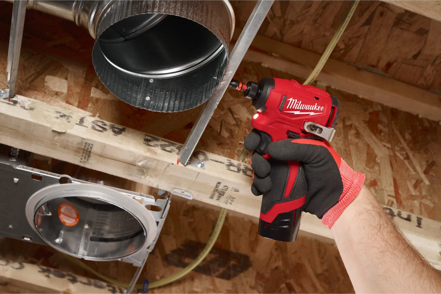 Visseuse à chocs sub-compacte M12 1/4" hex 124Nm Milwaukee M12 BLIDRC-0