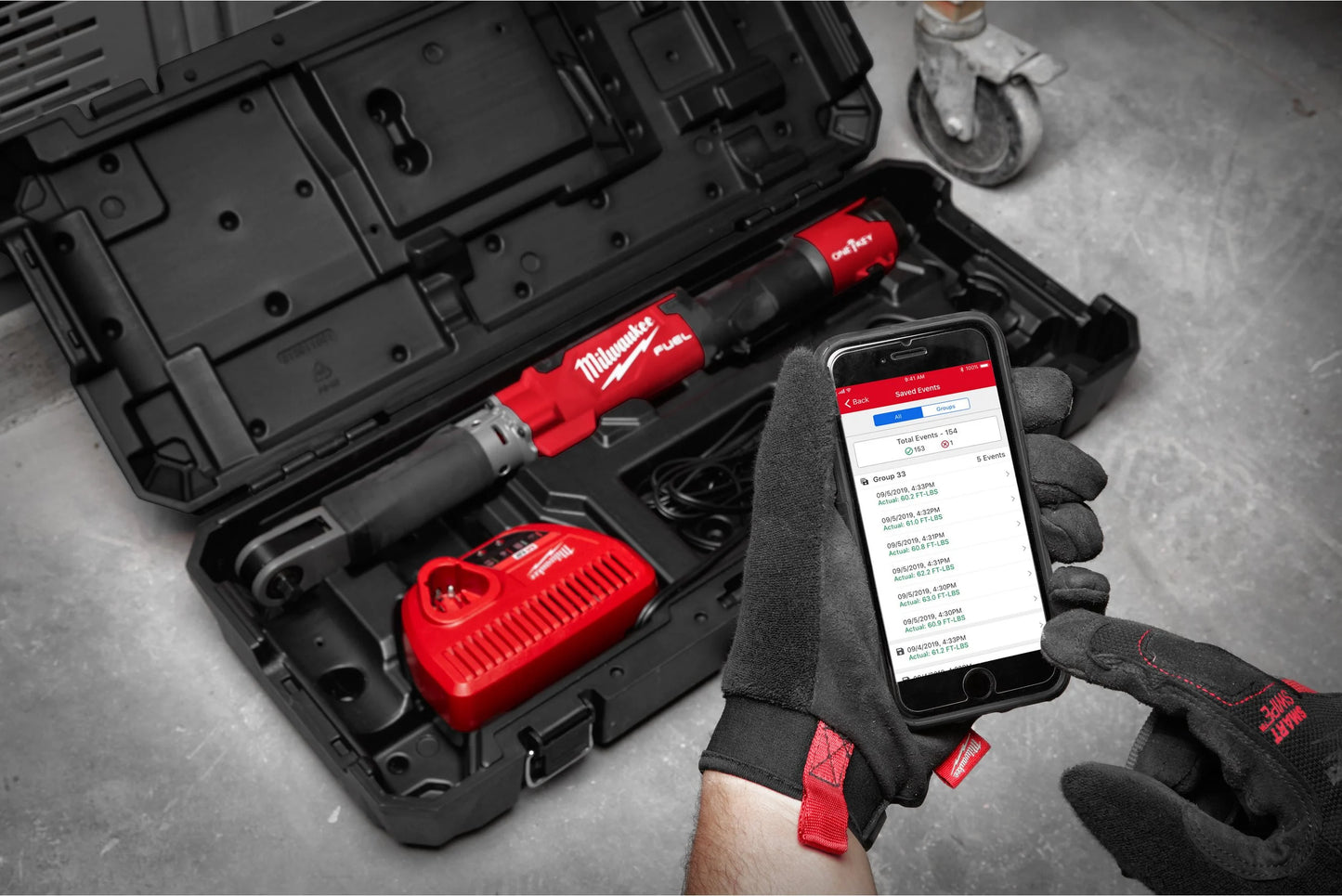 Llave de carraca dinamométrica M12 Fuel One-Key 1/2" con bateria + cargador + maletín Milwaukee M12 ONEFTR12-201C