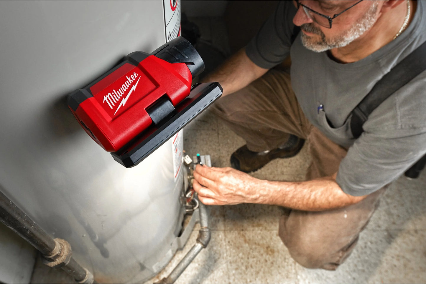 Éclairage de zone pivotant Milwaukee M12 PAL-0