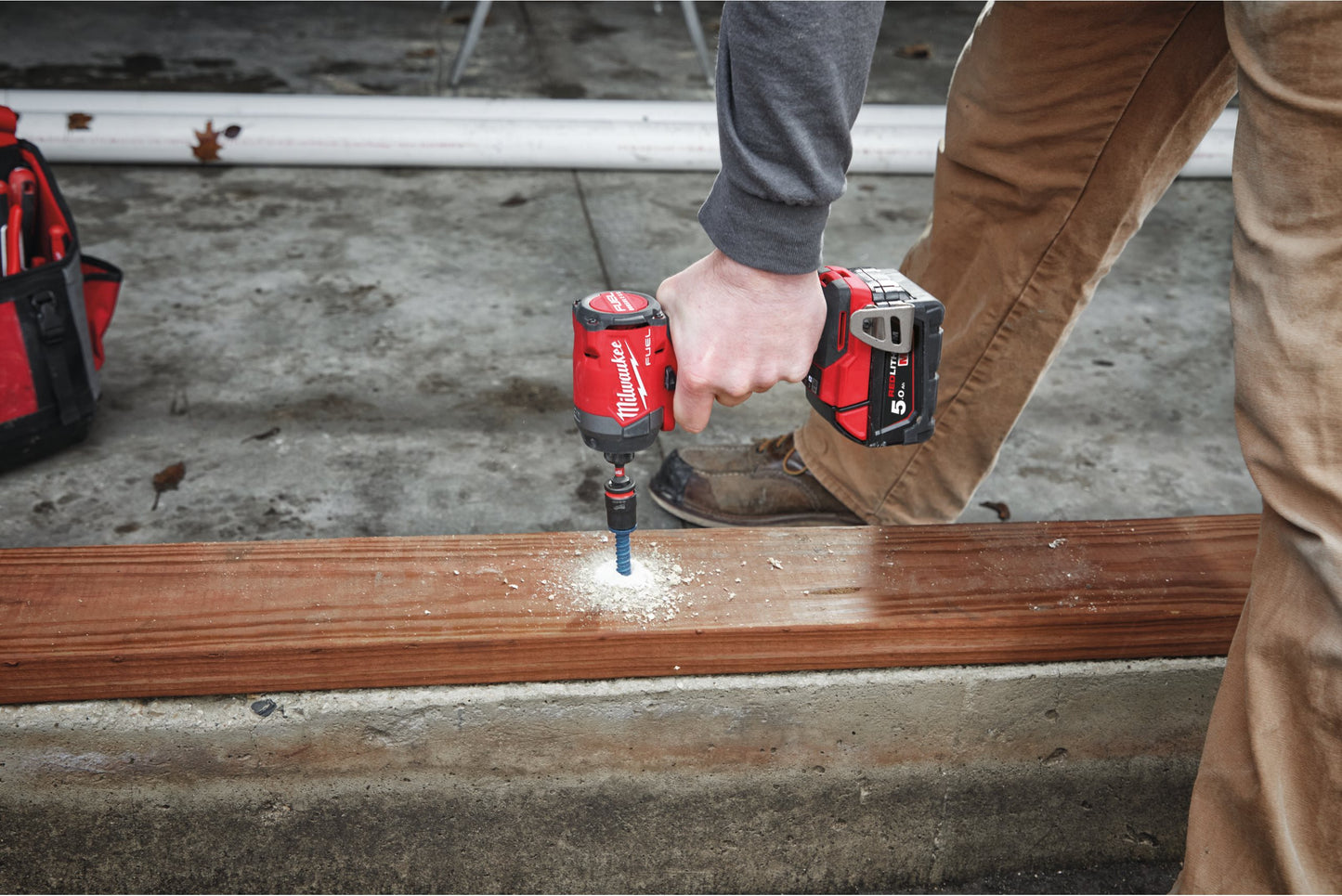 Visseuse à chocs M18 Fuel à emmanchement hexagonal ¼″ + 2 batteries 5 Ah + chargeur + mallette Milwaukee M18 FID3-502X