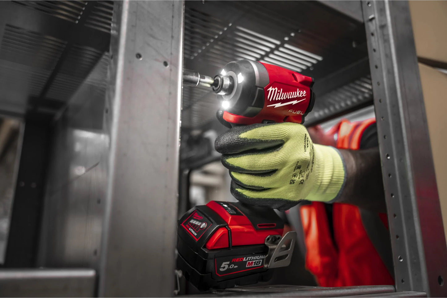 Perceuse à percussion Powerpack M18 + visseuse à chocs + 2 batteries + chargeur + mallette Milwaukee M18 FPP2A3-502X