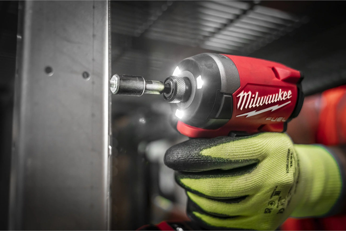 Visseuse à chocs M18 Fuel à emmanchement hexagonal ¼″ + 2 batteries 5 Ah + chargeur + mallette Milwaukee M18 FID3-502X