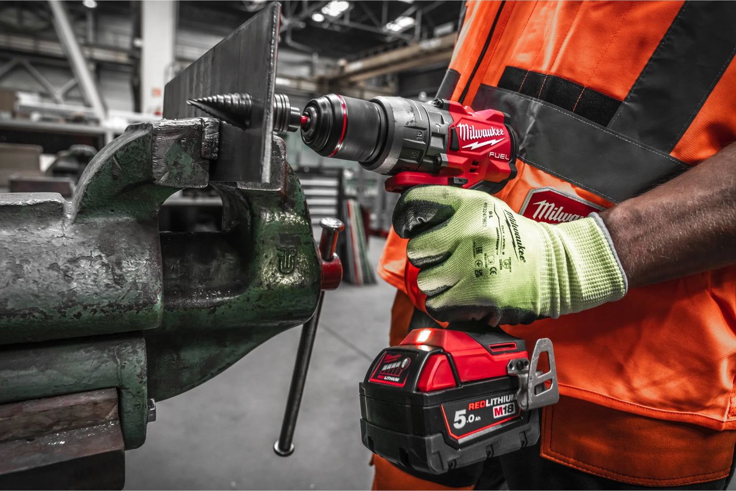 Perceuse à percussion Powerpack M18 + visseuse à chocs + 2 batteries + chargeur + mallette Milwaukee M18 FPP2A3-502X