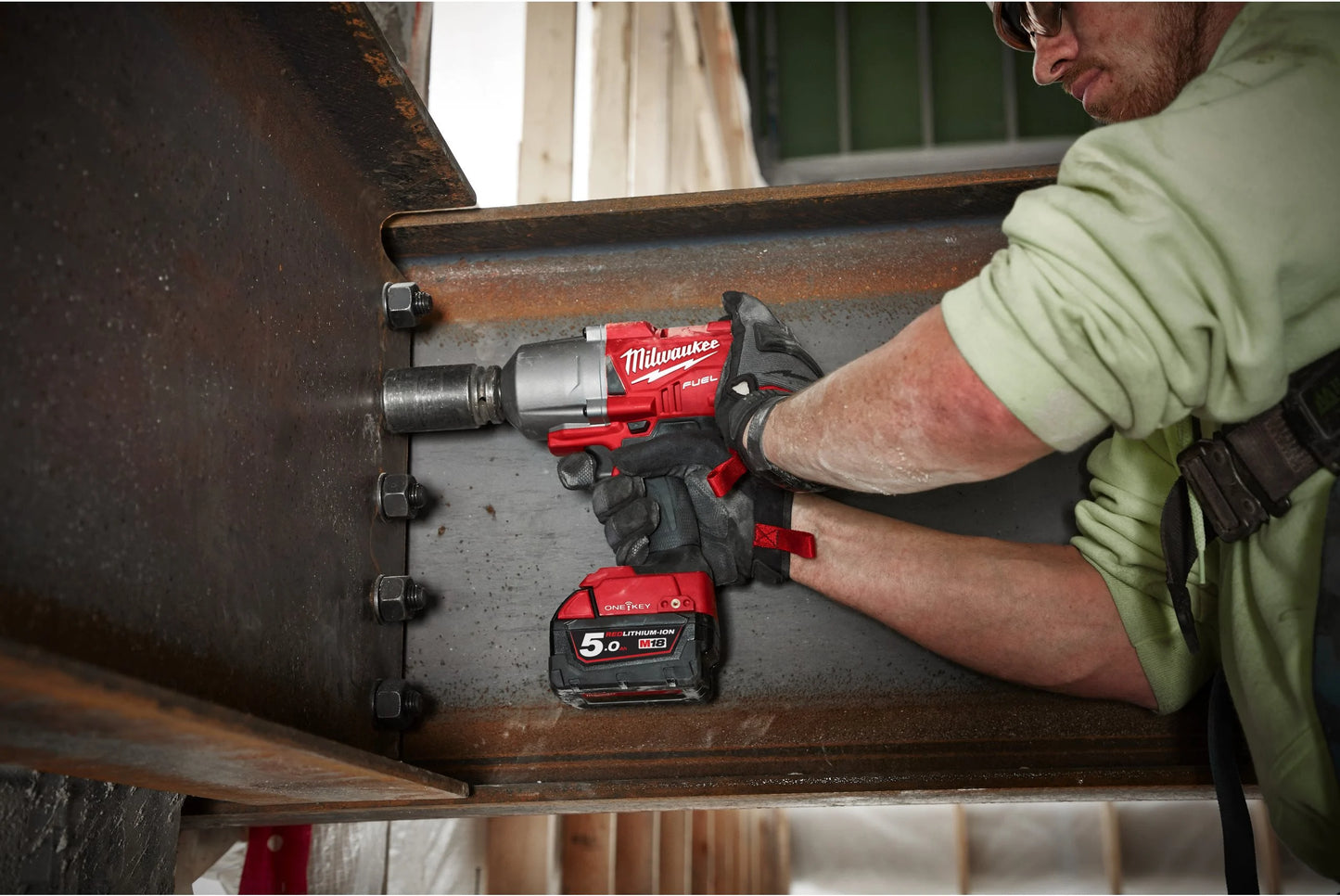 Clé à chocs M18 FUEL ONE-KEY 1/2" + 2 batteries de 5 Ah + chargeur + mallette Milwaukee M18 ONEFHIWF12-502X