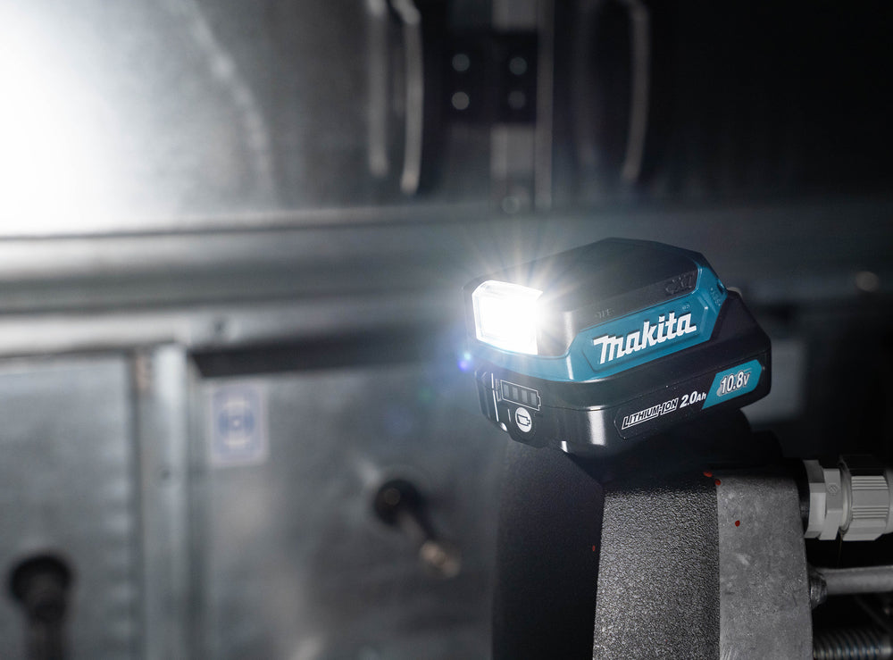 Lampe LED portative 12Vmax CXT Makita ML103