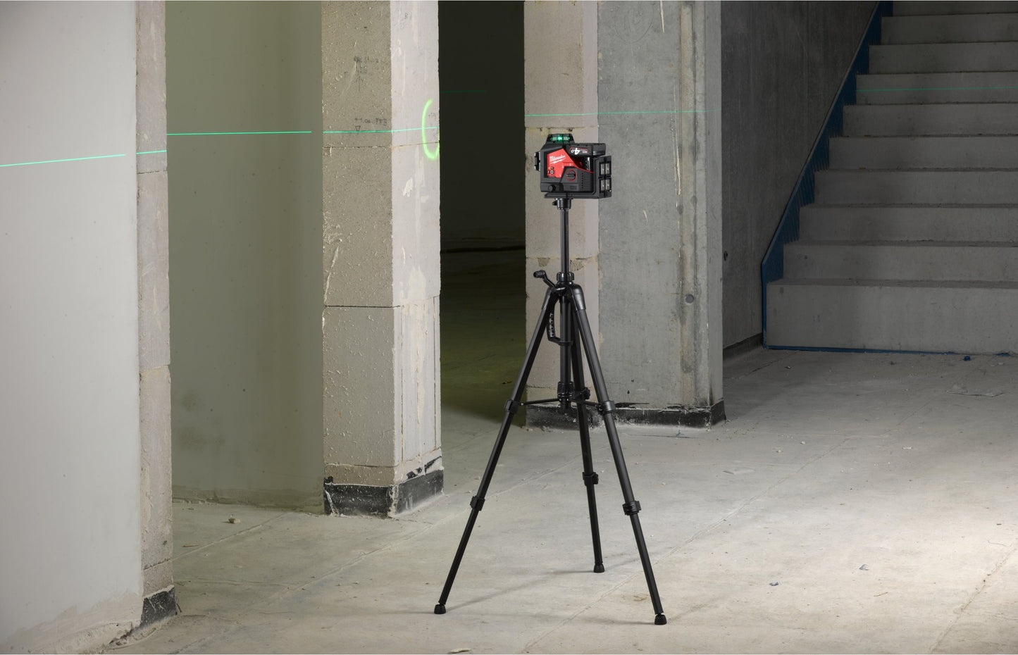 Trépied pour niveau laser 1,2 m Milwaukee TRP120